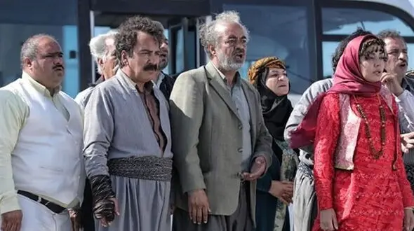 بیوگرافی بازیگران سریال نون خ با عکس همسرانشان