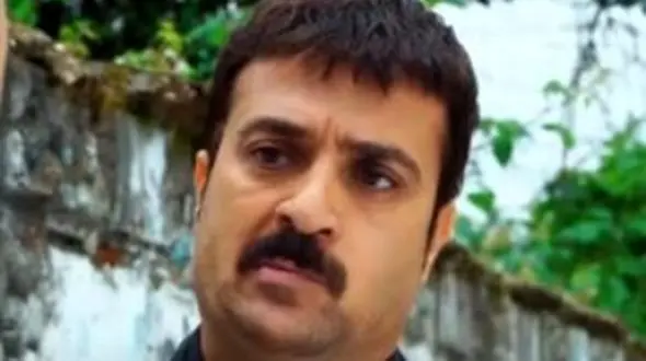 فیلم / یادی کنیم از سکانس خنده دار سریال پایتخت4: وا کن دَهنت ،نفس دهان به دهان بده