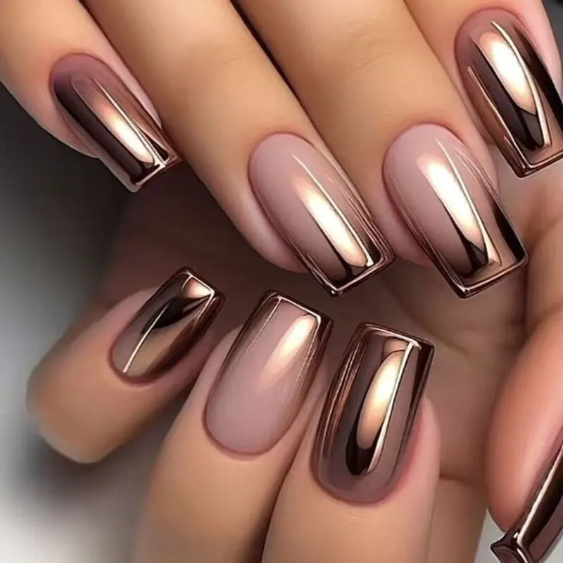 طراحی ناخن کروم آینه‌ ای آمبره
