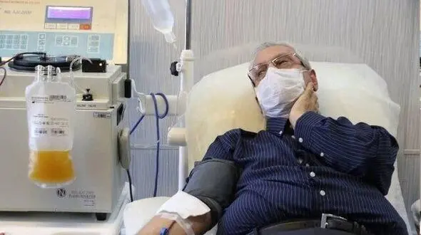اهدای پلاسمای خون از سوی ربیعی پس از بهبود کرونا + عکس
