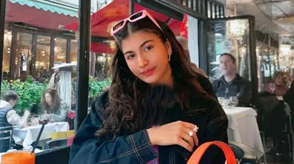 عکس خانه سوپرمیلیاردی اما ایرانی دنیز دایی در لندن / پدر دلار ها را به پای دخترش ریخت!