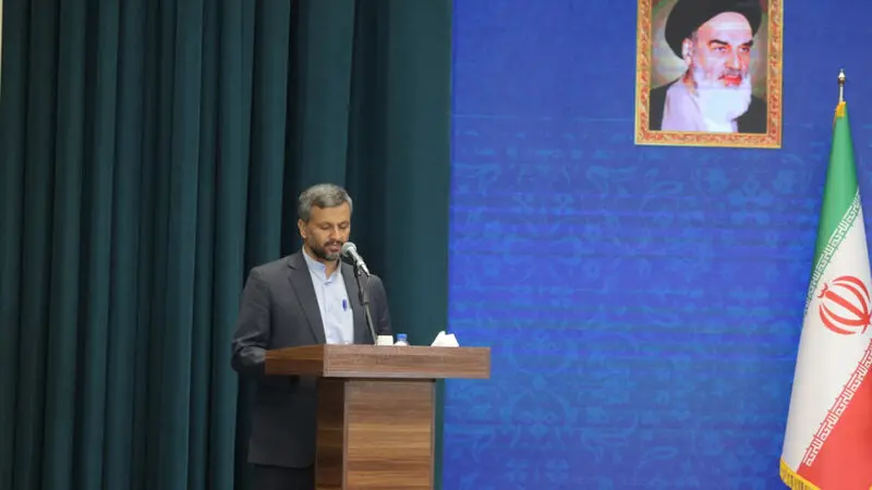 	حجت‌الاسلام والمسلمین محسنی اژه‌ای، در جریان سفر به استان یزد، در جمع کارکنان دستگاه قضایی این استان	