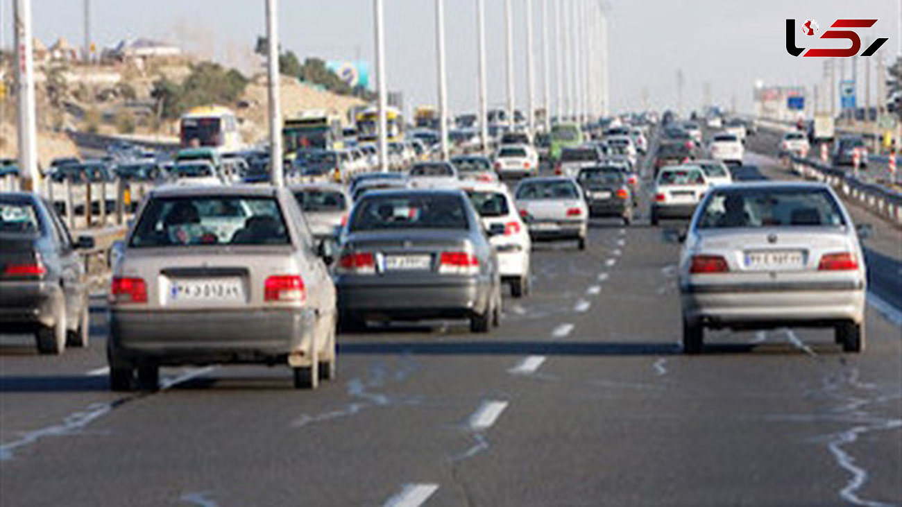 ترافیک در آزاد راه کرج - قزوین و کرج- تهران نیمه سنگین است