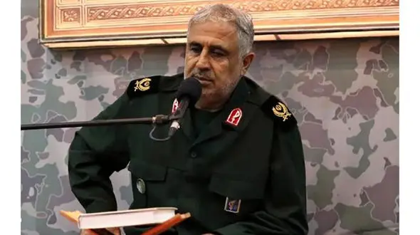 انتقاد سردار سابق سپاه از رئیس جمهور: تو بی خود میکنی حجاب را قبول نداری / کسی که منکر حجابه حکمش اعدامه!