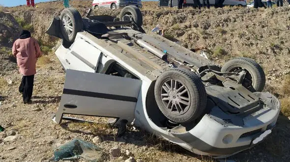 واژگونی خودرو 4 کشته و مصدوم برجا گذاشت