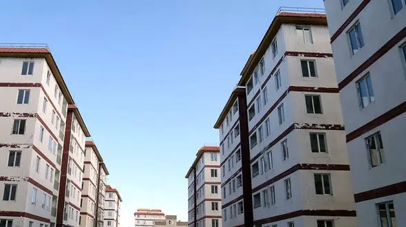 خرید صلح نامه‌ای مسکن‌های مهر کرمانشاه توسط عراقی‌ها/ مسافران عراقی باعث افزایش تعرفه پزشکی در منطقه هم شده اند