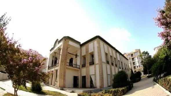 روایت تاریخ نصف جهان در «باغ هزار دستان»