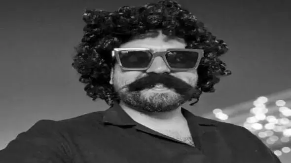 فیلم آواز احساسی /  آهنگ عاشقانه خواننده ترک زبان با صدای عالی و وسط دریاچه که شنیدنیه واقعا ...