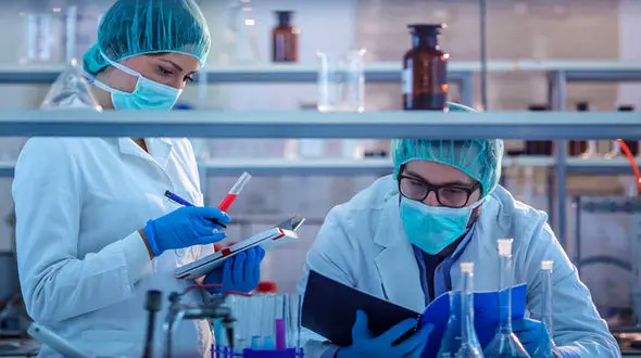 هیچ واکسن کرونایی تا 3 ماه بدن را ایمن نمی کند! / از مبارزه خسته نشوید