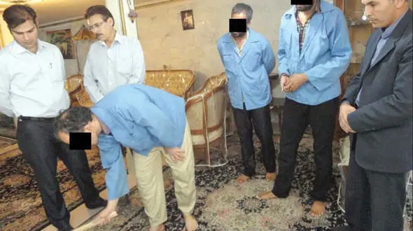 نیمه شب بود که 4 نفری به داخل خانه زن و شوهر رفتیم و ..! +عکس