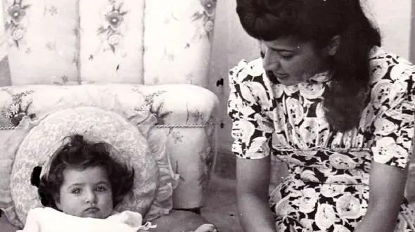 عکس سفر در زمان / «رضاخان در کنار دخترش اشرف» پیش از ترک ایران /  سال 1320