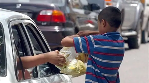 بازداشت 2 کودک کار که موبایل می دزدیدند / در فاطمی تهران فاش شد