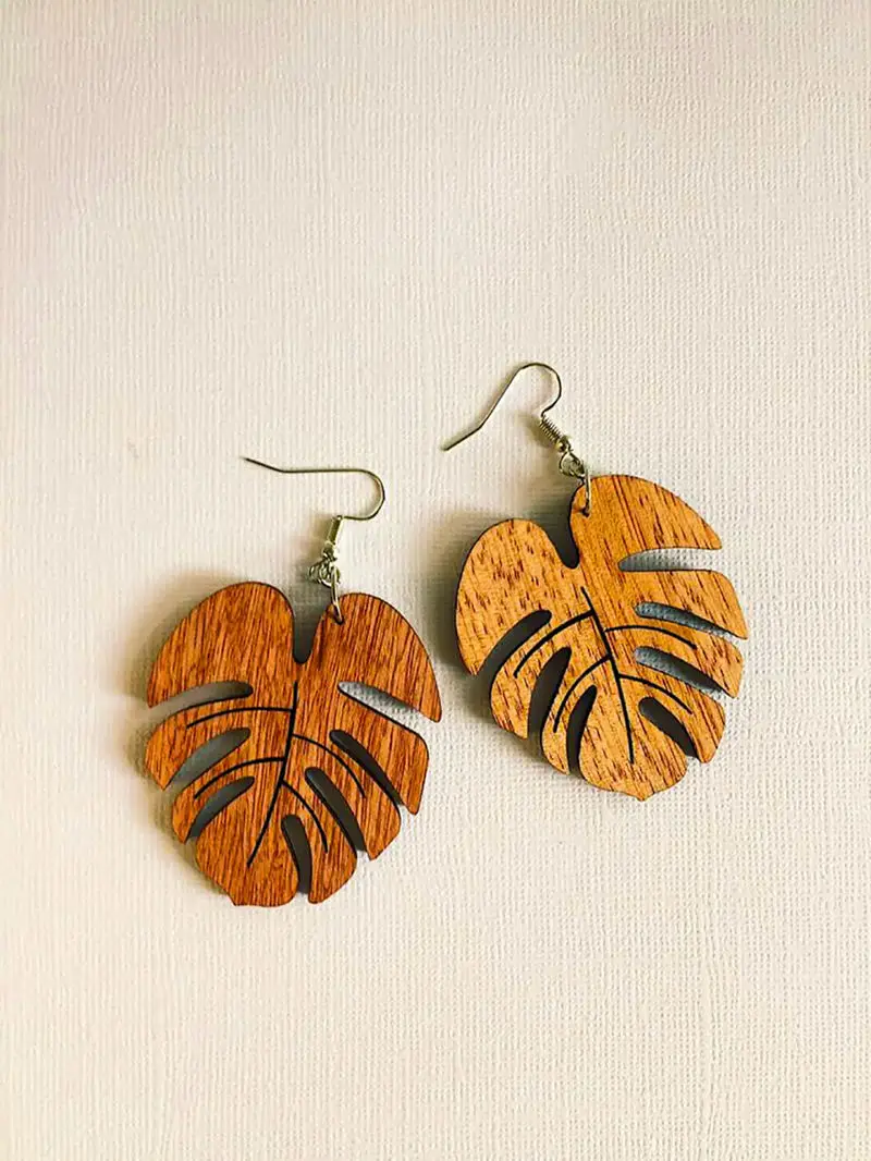 گوشواره‌های چوبی