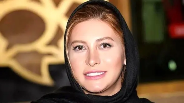 استایل بسیار متفاوت و جالب فریبا نادری در کنار دریا