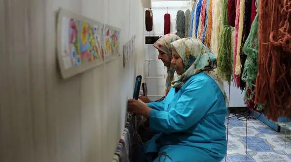 وام اشتغال مشاغل شخصی و خرد به چه کسانی تعلق می‌گیرد؟