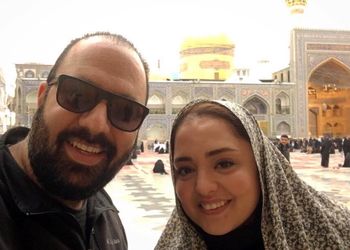 فیلم سورپرایز خواستگاری و بله گرفتن عاشقانه علی اوجی از همسرش نرگس محمدی در کنج خلوت صحن حرم امام رضا(ع).../ ایشالا همیشه خوشبخت باشین و عشقتون پایدار!