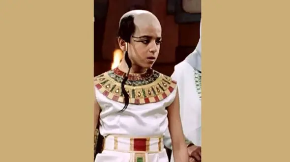 واقعا این بازیگر نقش کودکی آخناتون الان این شکلی شده است !؟ + عکس باورنکردنی