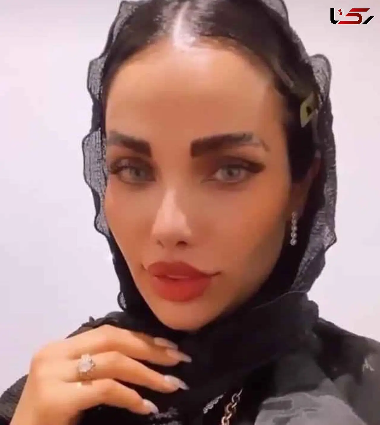  همسر  مهدی قائدی با جواهرات میلیاردی اش ! + عکس ها