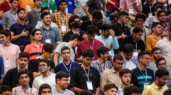 رتبه های برتر کنکور 1402 دور هم جمع شدند + عکس