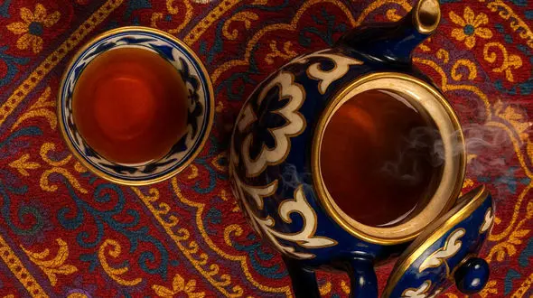 آیا چای جایگزین مناسبی برای آب است ؟