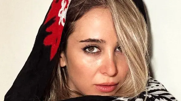فیلم/ وقتی الناز حبیبی از ترس داداش غیرتیش اسم کراشش و نمیگه / الناز حبیبی: خیلی برای آدما اشک ریختم / مهیار منطورتتون دوست پسرای سابقه دیگه؟/ الناز حبیبی: داداشم میبینه نگو