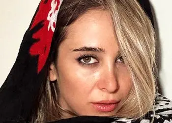فیلم/ وقتی الناز حبیبی از ترس داداش غیرتیش اسم کراشش و نمیگه / الناز حبیبی: خیلی برای آدما اشک ریختم / مهیار منطورتتون دوست پسرای سابقه دیگه؟/ الناز حبیبی: داداشم میبینه نگو