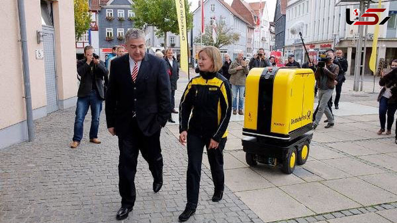روبات نامه رسان در آلمان