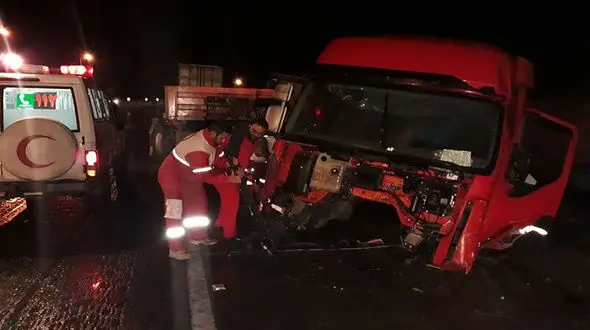 14 کشته و زخمی در 2 تصادف زنجیره ای در جهرم