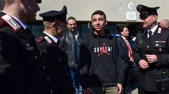 نوجوان مصری جان 51 کودک ایتالیایی را از جزغاله شدن نجات داد+ تصاویر