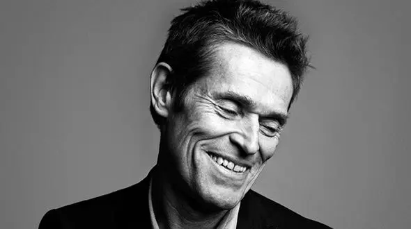 سرگردانی در مقابل دروازه ابدیت