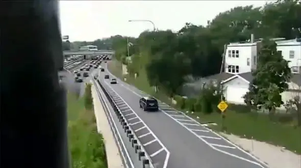 فیلم فرار هالیوودی راننده یک شورلت در خیابان‌های لس‌آنجلس / پلیس غافلگیر شد