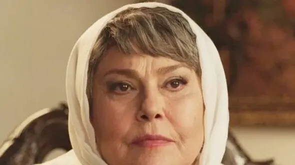 چهرۀ «مهرانه مهین ترابی» 34 ساله در هفتمین فیلمش؛ سال 70