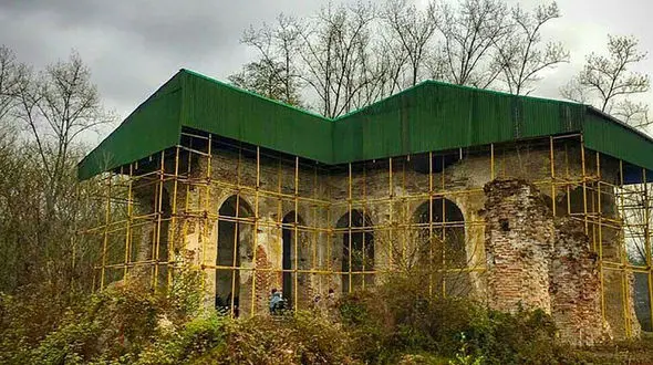 عکس قدیمی از یک مسجد در شمال ایران در دوره قاجار