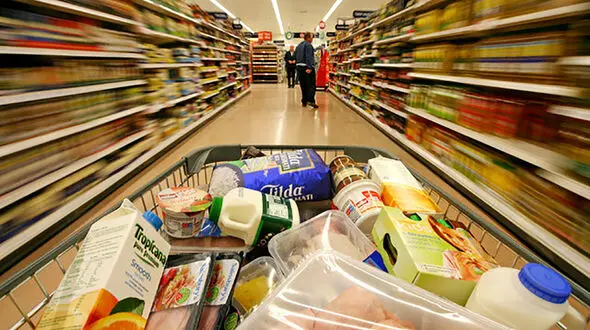 هشدار جدی به گران فروشان / مخدوش کردن قیمت ها جرم است / گفتگوی اختصاصی