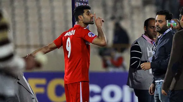 "هیس" به جای عذرخواهی!/ وقتی طارمی قدر هوادار را نمی‌داند
