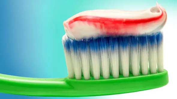 تاثیر مسواک در کرونا نگرفتن!