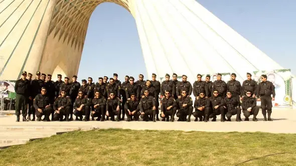 نمایش اقتدار یگان امداد فرماندهی انتظامی تهران بزرگ در میدان آزادی + تصاویر 