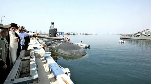 رهبر انقلاب در خلیج فارس +عکس