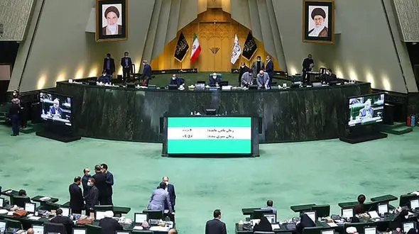 مجلس از حقوق‌های نجومی در دولت روحانی تحقیق و تفحص می‌کند