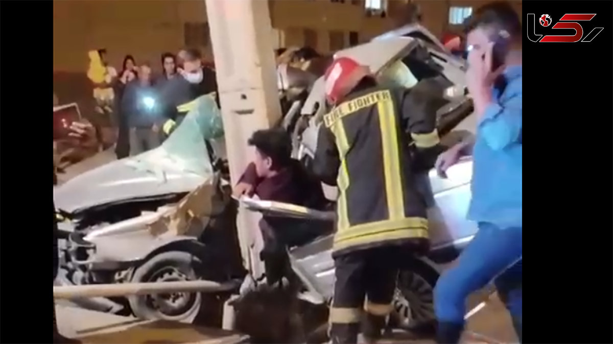  نصف شدن پژو پارس در  تصادف با تیر برق + فیلم شوک آور