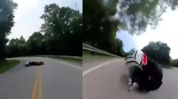 ببینید / سر خوردن موتورسوار بعد از تصادف در امتداد جاده           