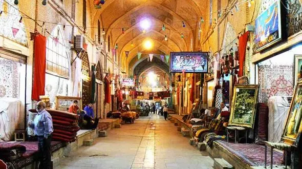 اصناف شیراز پای‌کار کمک به سیل‌زدگان/ اینجا همه چیز رایگان است