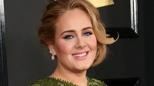 خانم سرشناس ثروتمندترین خواننده بریتانیایی