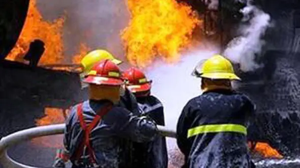 آتش سوزی در مجتمع تجاری نگین فردیس !