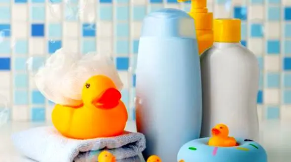 ترفندهای تازه با شامپو بچه که زندگی شما را ساده‌ تر می‌ کند