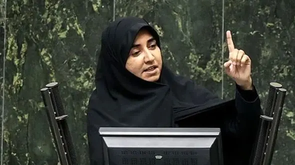 فلاحی: نمایندگان مجلس به توانایی نمایندگان خانم توجهی نمی‌کنند، بلکه بیشتر جنسیت‌گرا هستند