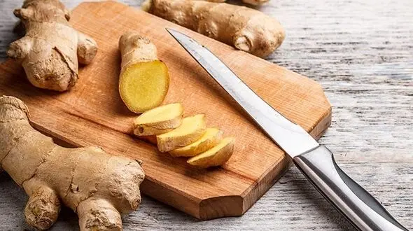 مبارزه با درد زانو با یک پودر گیاهی معجزه آسا