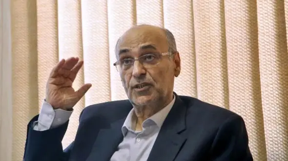 معاون پیشین وزیر نفت: کسری بنزین و گازوئیل داریم چون پول نداریم نفت استخراج کنیم