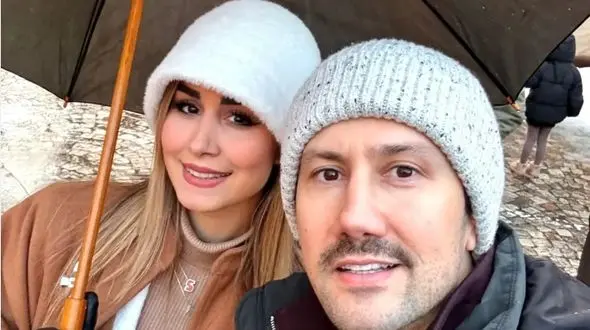 سفره هفت سین مینیمال به سبک شاهرخ استخری+عکس های خانوادگی