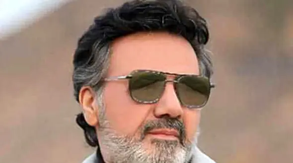 دانلود آواز باشکوه معین / اهنگ وقتی تو با من نیستی از من چه میماند از من جزاین هر لحظه فرسودن چه میماند  + متن